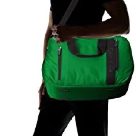 Calvin Klein-Northport 2.0 Duffel Kelly Green 20in x 12in MULTI-ZIP-LAST ONE-NWT - Picture 7 of 11